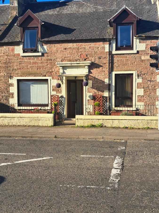 インヴァネス No 27 Bed & Breakfast エクステリア 写真